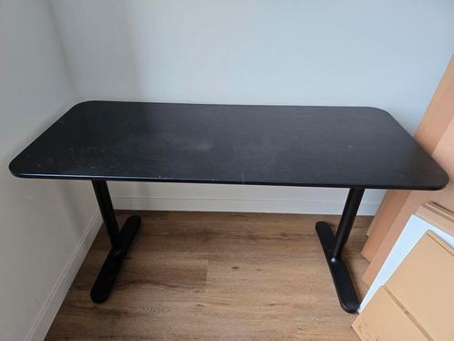 Zwart Bureau Ikea (140x60), Huis en Inrichting, Bureaus, Gebruikt, Ophalen