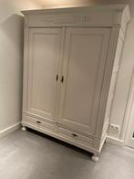 Antieke volhouten kast - mushroom kleur, Antiek en Kunst, Ophalen of Verzenden