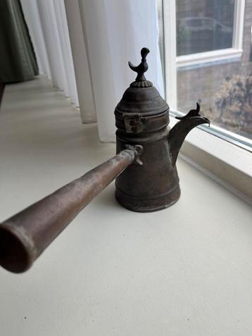 Koperen Arabische Koffiekan met Hendel beschikbaar voor biedingen