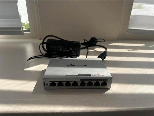 Ubiquiti UniFi US-8-60W 8 poort PoE Switch, Computers en Software, Netwerk switches, Gebruikt, Ophalen of Verzenden
