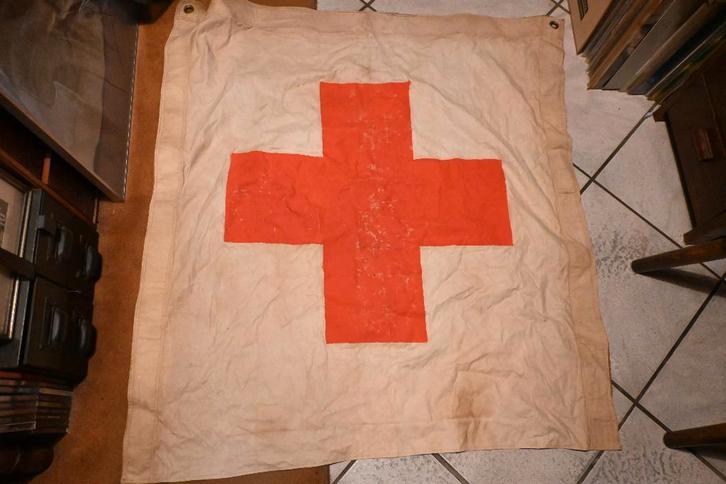 red cross panel marker hospitaal tent voertuig rode kruis, Verzamelen, Militaria | Tweede Wereldoorlog, Landmacht, Overige typen