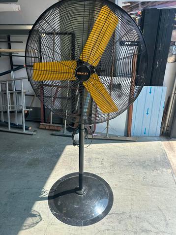 Mooie grote ventilator Stanley beschikbaar voor biedingen