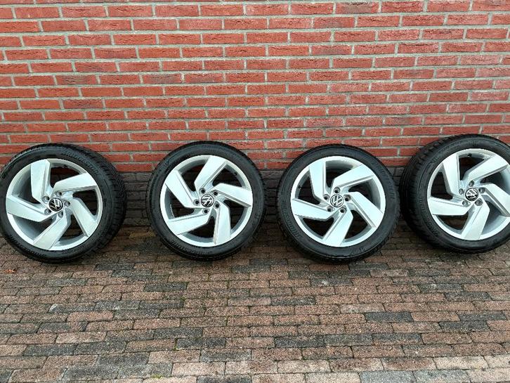 Volkswagen Richmond 17" velgen met zomerbanden, Auto-onderdelen, Banden en Velgen, Velg(en), Zomerbanden, 17 inch, 225 mm, Personenwagen