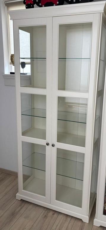 IKEA Liatorp vitrinekasten (3 stuks beschikbaar) beschikbaar voor biedingen