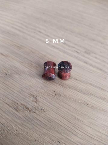 Nieuwe pluggen, tunnels. Hout. 8 mm.  beschikbaar voor biedingen