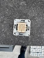 Jung schakelaars, Doe-het-zelf en Verbouw, Ophalen, Nieuw