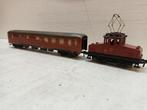 FLEISCHMANN  E LOKJE UIT ZWEDEN MET RIJTUIG OOK UIT ZWEDEN, Gelijkstroom, Fleischmann, Ophalen of Verzenden, Gebruikt