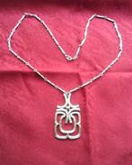 AVON ketting met hanger. Verzilverd. Jaren '70., Ophalen of Verzenden, Zo goed als nieuw, Zilver, Overige materialen