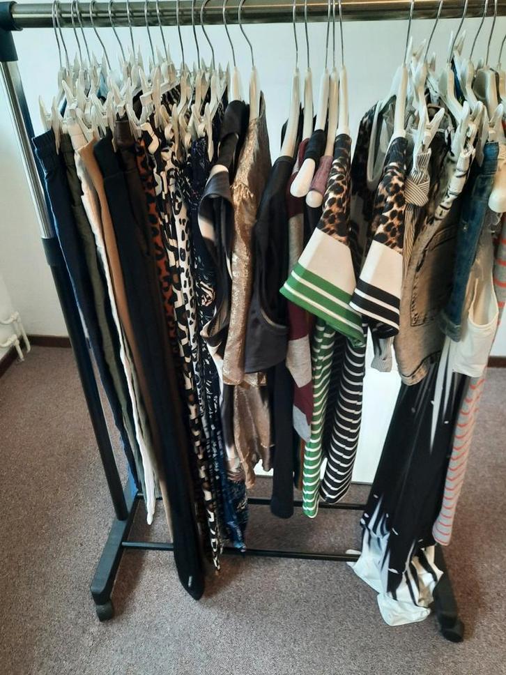 Dameskleding Pakket - 25 Stuks Nieuw, Kleding | Dames, Overige Dameskleding, Nieuw, Ophalen of Verzenden