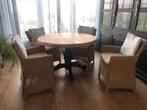 Lichthouten eettafel + 4 rieten stoelen met kussentjes, Huis en Inrichting, Ophalen, Rond, Zo goed als nieuw, 100 tot 150 cm