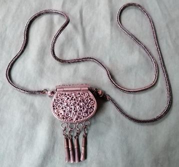 Chinees waarschijnlijk Miao zilveren tasje aan ketting beschikbaar voor biedingen