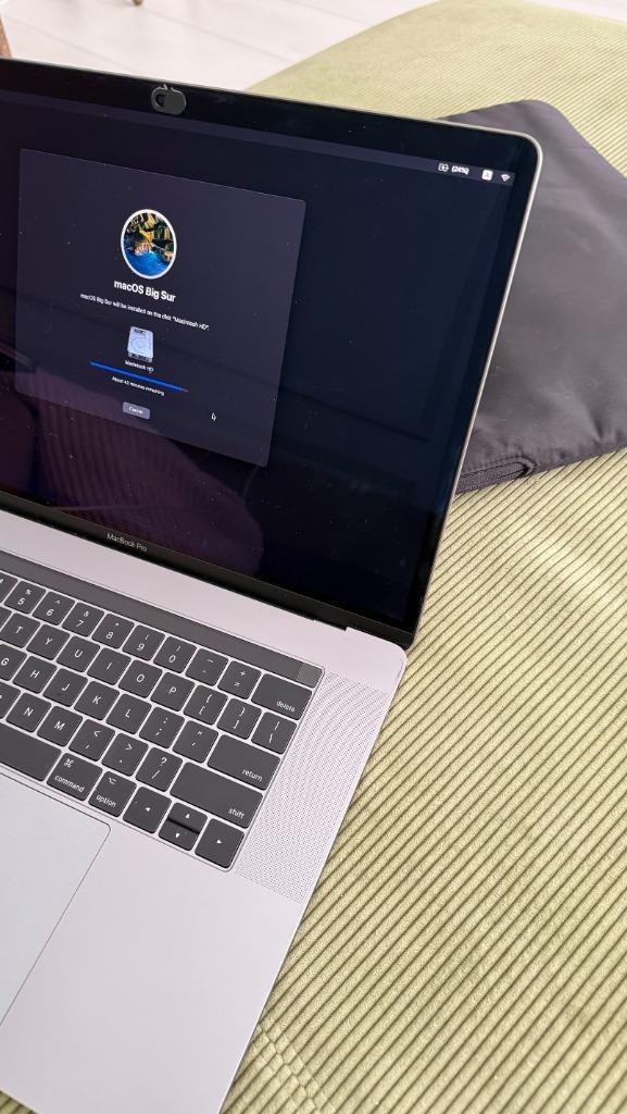 MacBook Pro (15-inch, 2016) - 2,7 GHz Quad-Core Intel i7, Computers en Software, Apple Macbooks, Gebruikt, MacBook Pro, 15 inch