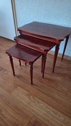 3 klassieke bijzettafeltjes, Antiek en Kunst, Ophalen
