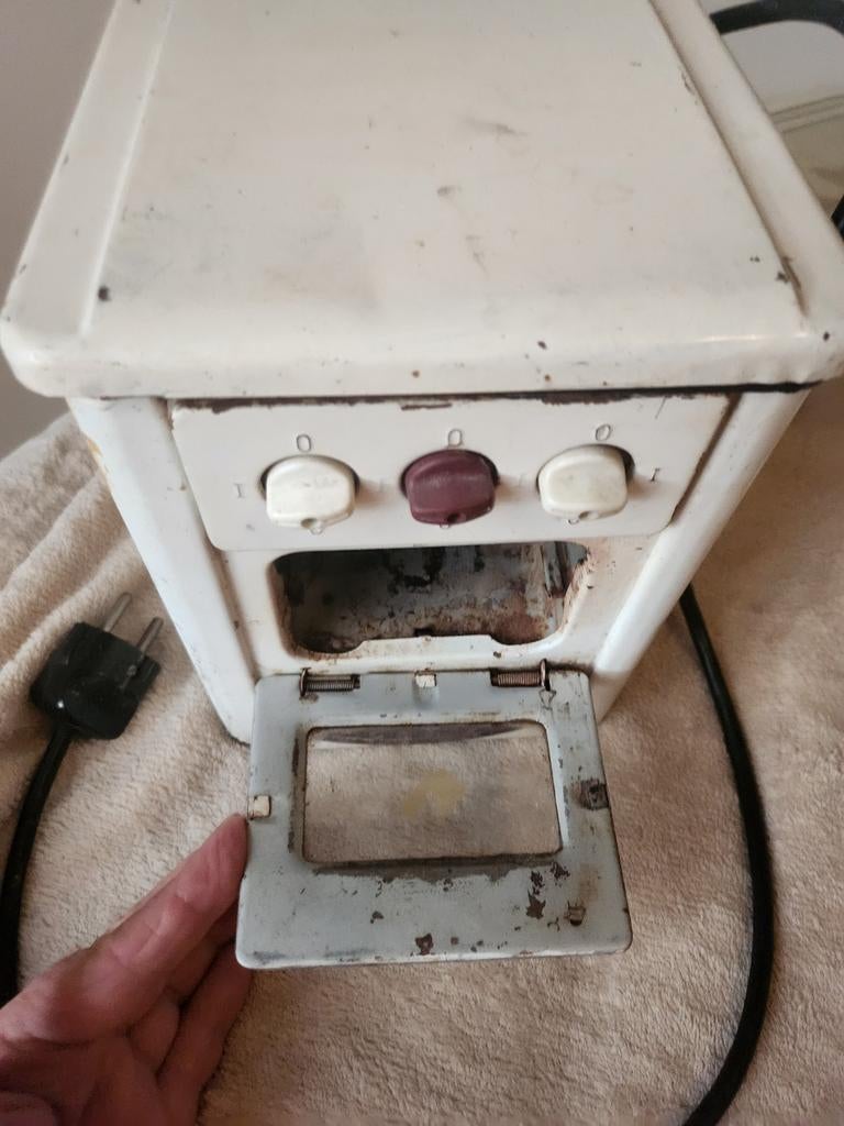 Antiek oventje, Ophalen of Verzenden, Stoffen beer, Overige merken