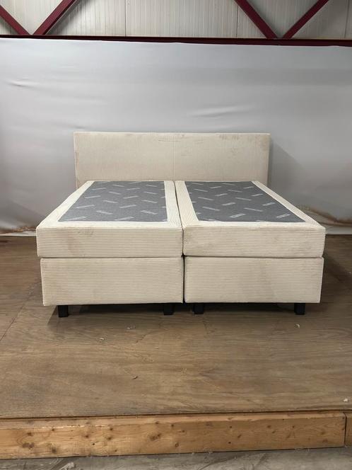 Boxspring Direct uit showroom meenemen af fabriek, Huis en Inrichting, Slaapkamer | Boxsprings, Nieuw, 180 cm, 200 cm, Tweepersoons