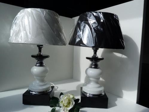 Tafellamp met opaalglas lamp lampenset, 2x vintage, Huis en Inrichting, Lampen | Tafellampen, Glas, Overige materialen, Ophalen