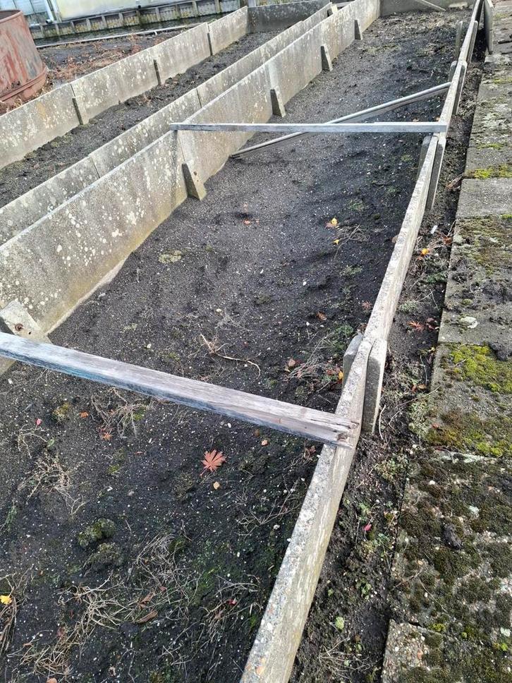 2 betonnen kweekbakken 150 cm breed 9,6 m lang, Tuin en Terras, Kweekspullen, Gebruikt, Kweekbak, Ophalen