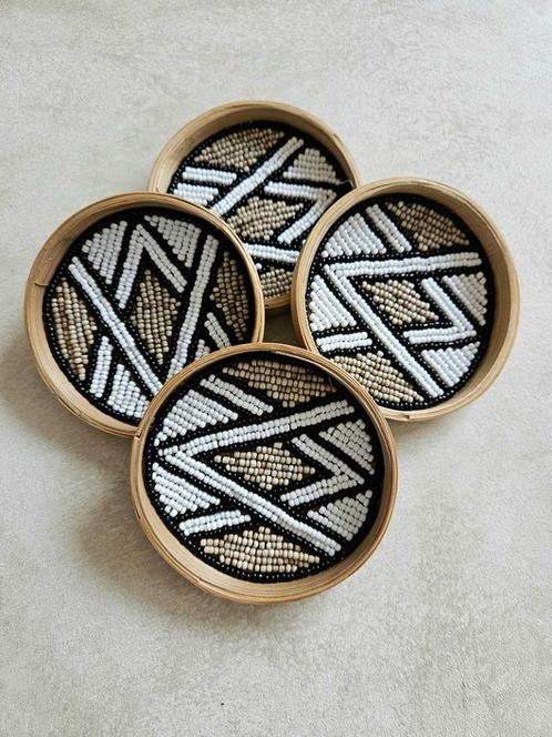 Kralen onderzetter 2 uit Bali, Huis en Inrichting, Woonaccessoires | Onderzetters, Nieuw, Glas of Kopje, Ophalen of Verzenden
