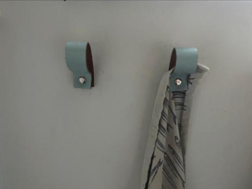 Handles and More Leren Magneetlus – Set van 2, Huis en Inrichting, Keuken | Keukenelementen, Zo goed als nieuw, Minder dan 100 cm