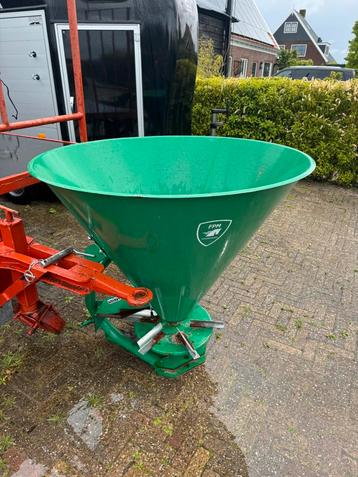 Kunstmeststrooier - Ferti 500- te koop beschikbaar voor biedingen