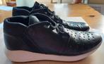 Tamaris Active, maat 41, leer, zeer weinig gedragen, Tamaris, Zwart, Ophalen of Verzenden, Sneakers of Gympen
