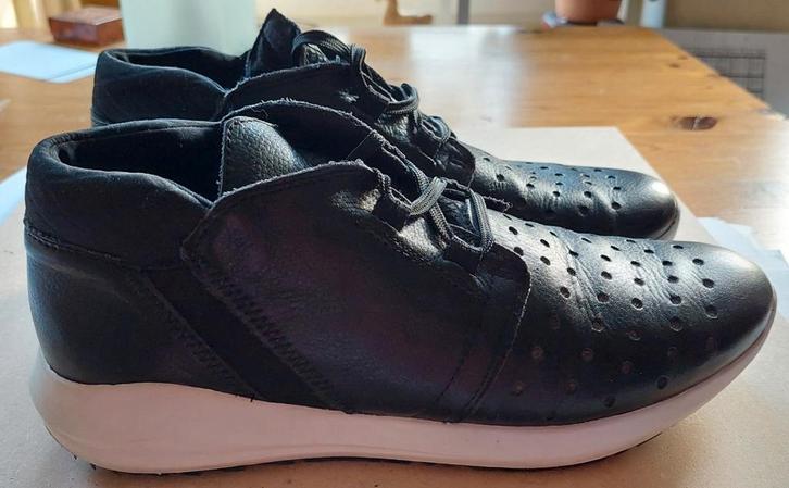 Tamaris Active, maat 41, leer, zeer weinig gedragen, Kleding | Dames, Schoenen, Gedragen, Sneakers of Gympen, Zwart, Ophalen of Verzenden