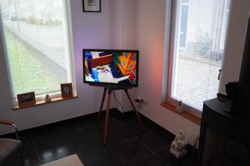 philips 32pfl9705H tv inclusief nieuwe standaard beschikbaar voor biedingen