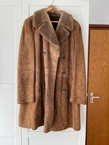 Lange suede heren jas cognac kleur beschikbaar voor biedingen