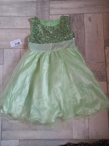 Prachtige, feestelijke, lichtgroene jurk met pailletten, 110 beschikbaar voor biedingen