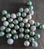 Mint groene / witte kerstballen, Diversen, Kerst, Ophalen of Verzenden