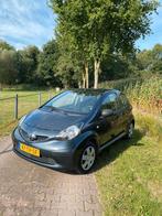 Toyota Aygo 1.0 12V Vvt-i 3DRS MMT 2007, 62.000 km,Grijs, Auto's, Voorwielaandrijving, Zwart, 4 stoelen, 68 pk