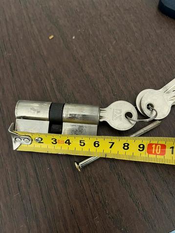 DX cilinderslot met 3 sleutels beschikbaar voor biedingen
