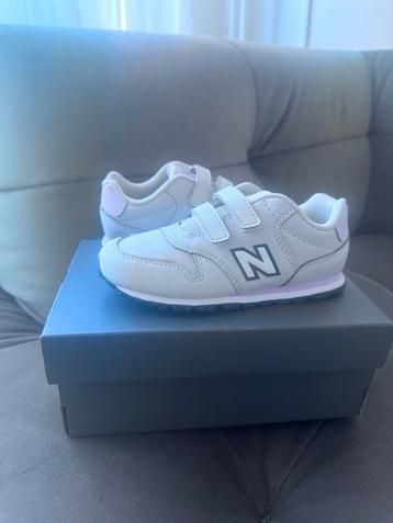 New Balance sneakers beschikbaar voor biedingen