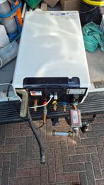 Intergas hre 30/36  cw5, Doe-het-zelf en Verbouw, Geisers en Boilers, Minder dan 20 liter, Ophalen, Zo goed als nieuw, Geiser
