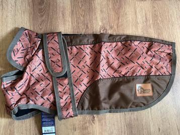 Hondenjasje maat 65 cm beschikbaar voor biedingen
