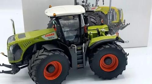 Claas Xerion 5000, Hobby en Vrije tijd, Modelauto's | 1:32, Zo goed als nieuw, Tractor of Landbouw, Overige merken, Ophalen of Verzenden