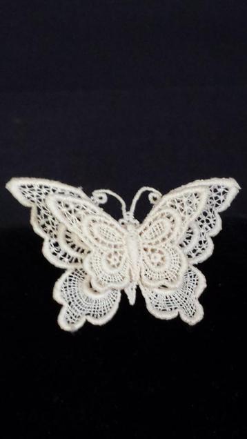 Broche VLINDER v Brussels KANT ~ Butterfly / Papillon BROCHE beschikbaar voor biedingen