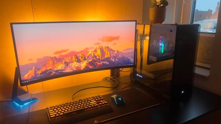 Game PC + 34" Ultrawide Curved Monitor, Computers en Software, Desktop Pc's, Zo goed als nieuw, 4 Ghz of meer, SSD, 32 GB, Met videokaart