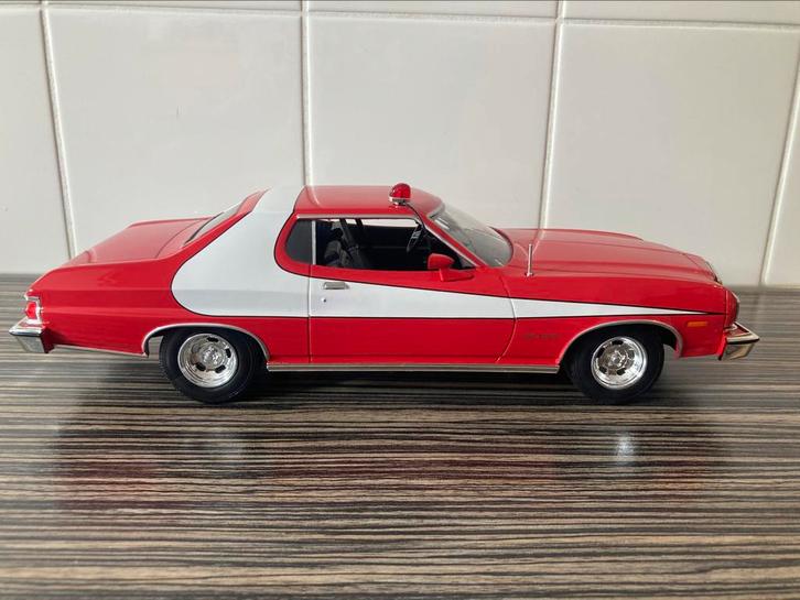 Starksy & Hutch Ford Gran Torino, Hobby en Vrije tijd, Modelauto's | 1:18, Nieuw, Auto, Overige merken, Ophalen of Verzenden