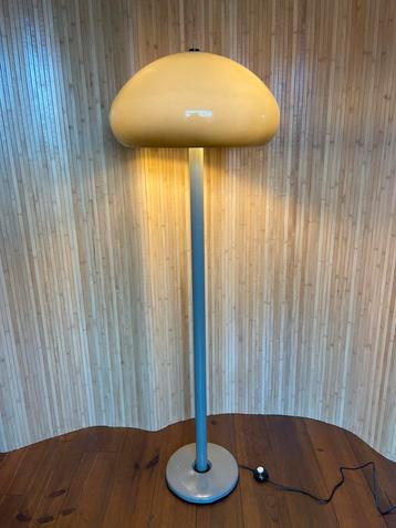 SPACE AGE MUSHROOM VLOERLAMP VAN HAGOORT, NEDERLAND 1960S beschikbaar voor biedingen