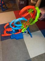 Hotwheels banen en garage plus een bak vol, Ophalen of Verzenden, Gebruikt, Jongen of Meisje