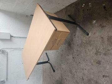 Schoolbureau 140x80 cm.