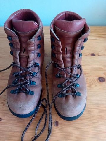 Scarpa bergschoenen, maat 41, categorie B of BA beschikbaar voor biedingen