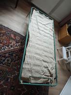 Inklapbaar Logeerbed / Veldbed, Huis en Inrichting, Slaapkamer | Bedden, Ophalen, Eenpersoons, Vintage, 190 cm of minder