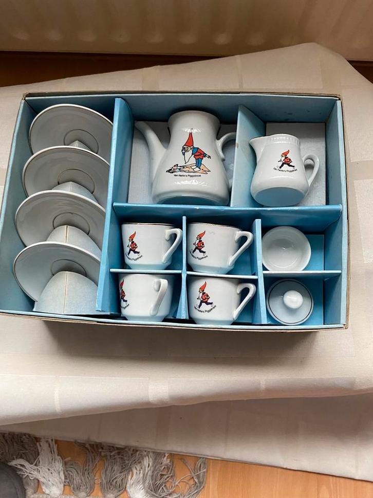 Piggelmee Kinderservies Compleet, Huis en Inrichting, Keuken | Servies, Gebruikt, Compleet servies, Overige stijlen, Aardewerk