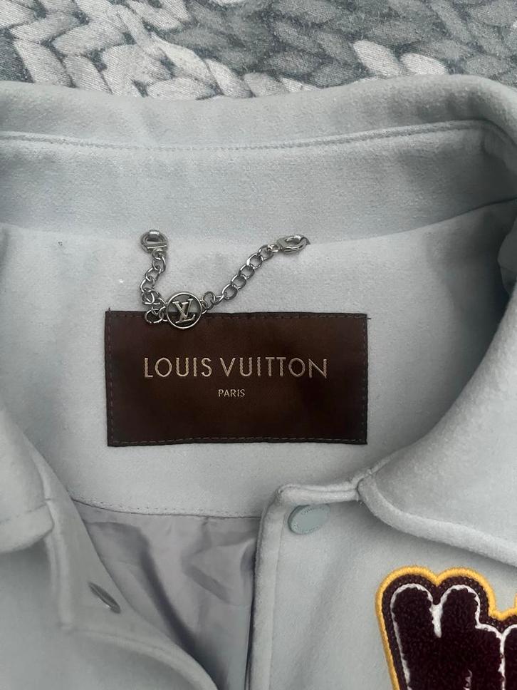 Louis Vuitton Varsity Jacket - Zeldzaam!, Kleding | Heren, Jassen | Zomer, Zo goed als nieuw, Maat 52/54 (L), Overige kleuren