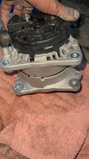 Dynamo Volkswagen Polo 6n 2000 beschikbaar voor biedingen