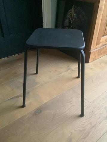 Krukje metaal matzwart vintage Industriëel stoer 20€ beschikbaar voor biedingen