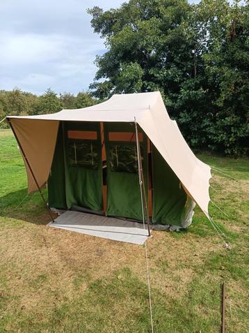 De Waard Grutto met zonneluifel  <10 m2 beschikbaar voor biedingen