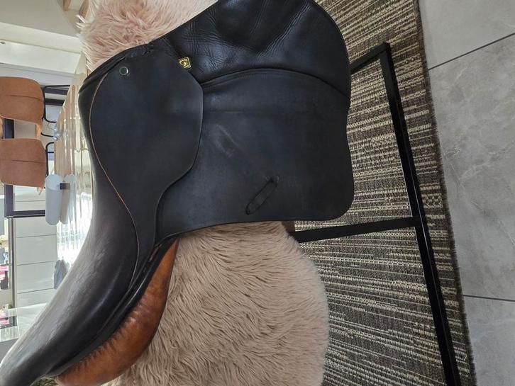 Stubben Siegfried ll springzadel, Dieren en Toebehoren, Paarden en Pony's | Zadels, Gebruikt, Springen, Ophalen of Verzenden